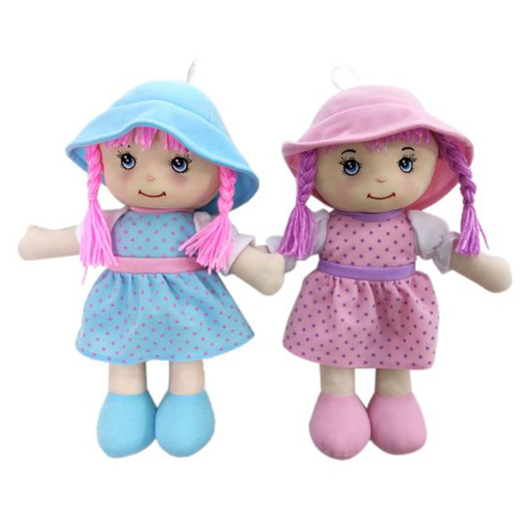 MUNECA BLANDITA CON TRENZAS Y VESTIDO 